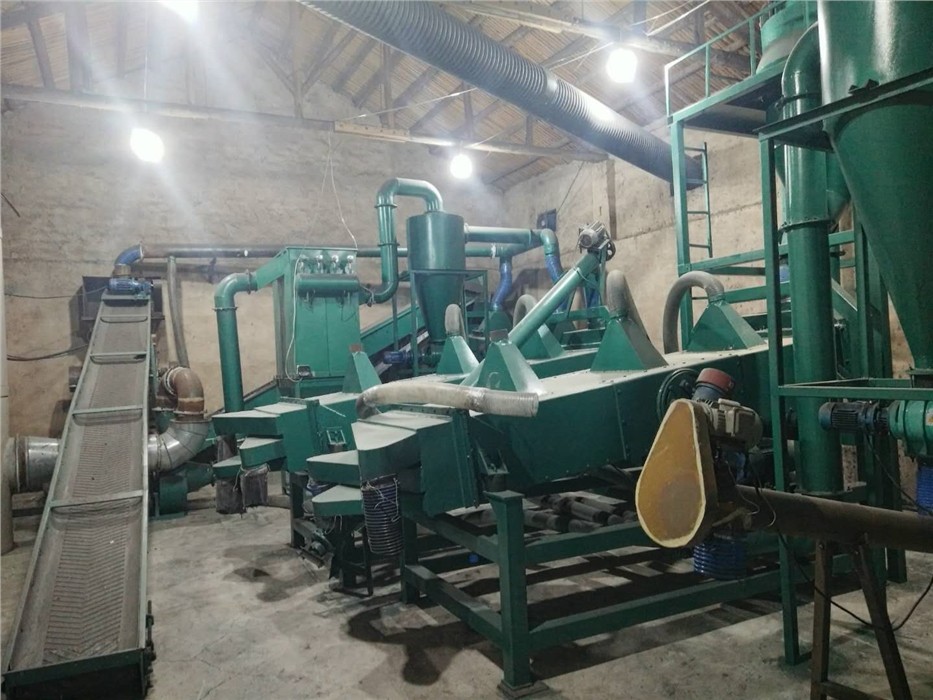 履銅板、PC板、邊角料回收設備 (3).jpg 履銅板、PC板、邊角料回收設備 (3).jpg