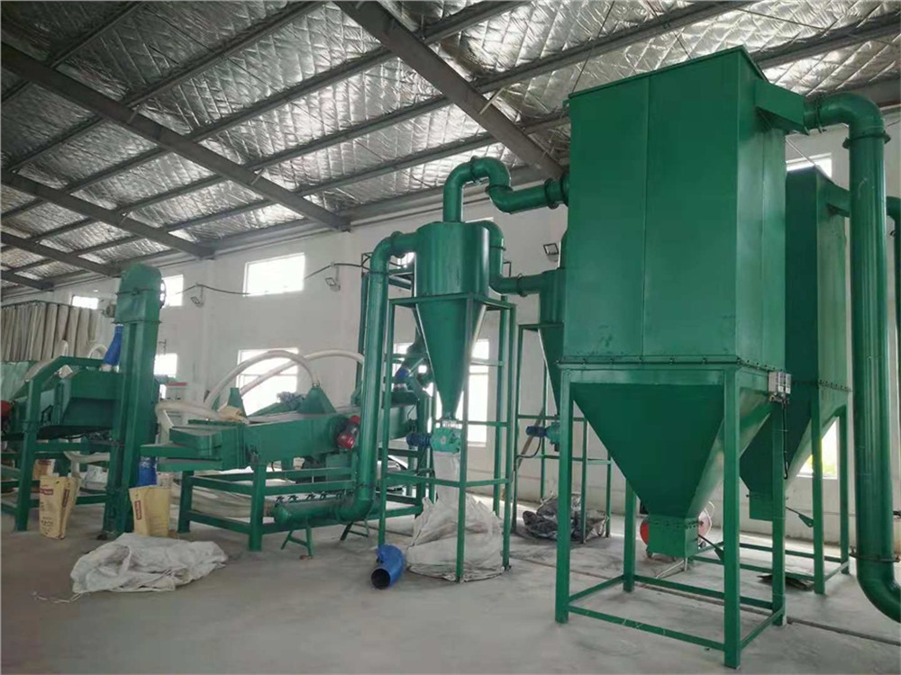 報廢正極片破碎設備.jpg 報廢正極片破碎設備.jpg