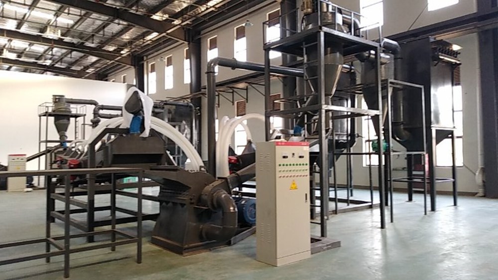 負極破碎設備.jpg 負極破碎設備.jpg