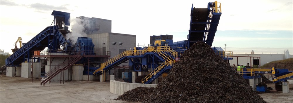 金屬粉碎機現場.jpg 金屬粉碎機現場.jpg